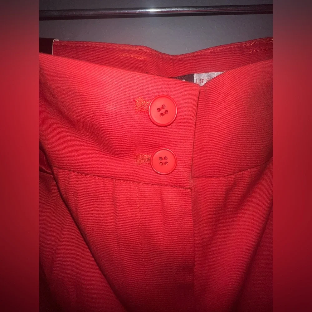 Women's Red Capri Pants NWT - Picture 3 of 5